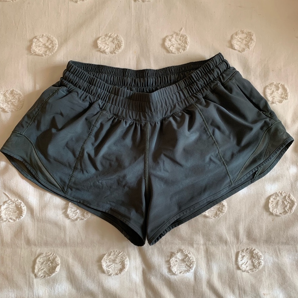 Lululemon women’s running shorts size 6